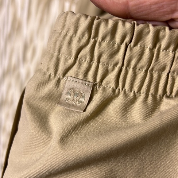 Lululemon Men's New Venture Trouser NWOT Size XXL in Trench - Picture 7 of 16